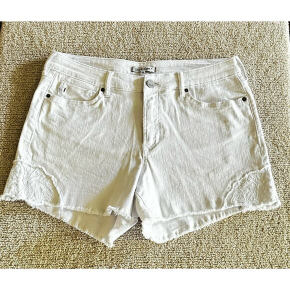 Dear John Lillie Frayed hem Cut Off Denim Jean White Embroidered Shorts Size 30 - Picture 6 of 16